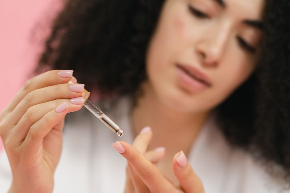 Expert-Approved Skin Glow-Up Tricks To Try In 2026